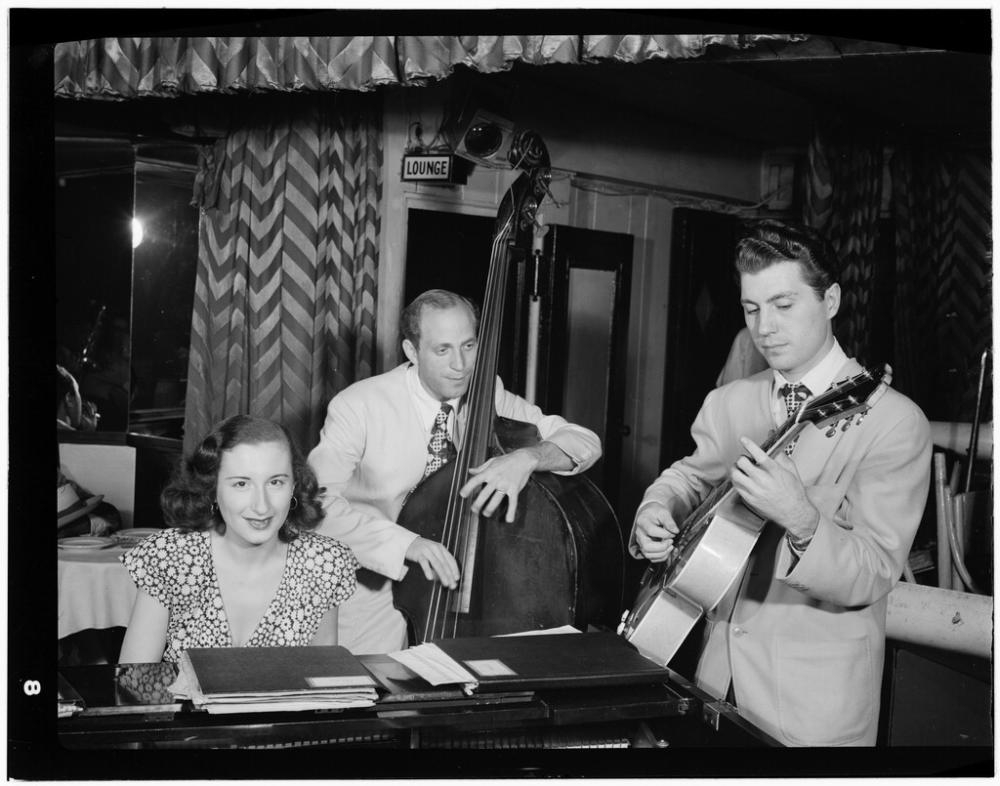 Barbara_Carroll_Clyde_Lombardi_and_Chuck_Wayne_Downbeat_New_York_N.Y._ca._Sept._1947_William_P